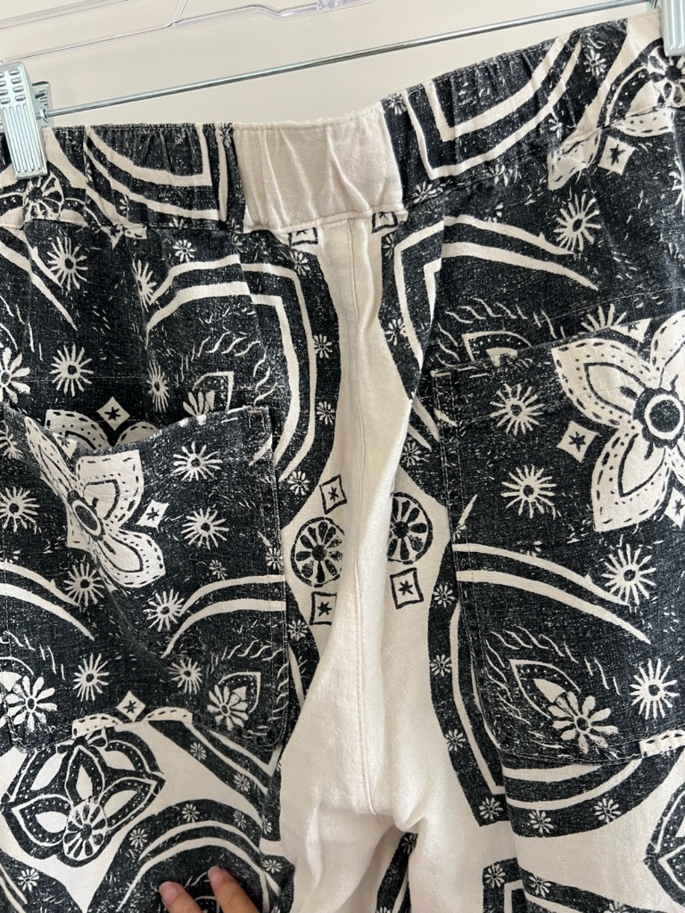 Pilcro Anthropology Floral Print Drawstring Pants - Picture 6 of 8